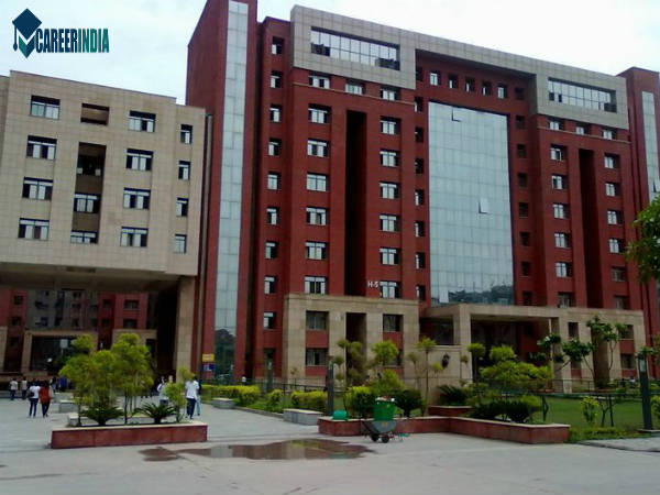 8.एमिटी इंस्टीट्यूट ऑफ एजुकेशन, एमिटी यूनिवर्सिटी, दिल्ली