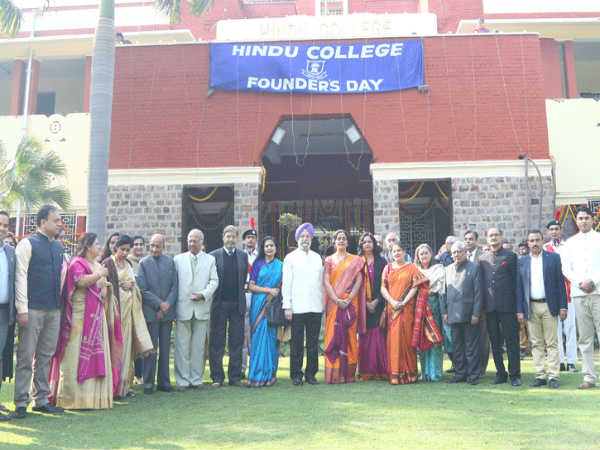 5.हिंदू कॉलेज, नई दिल्ली