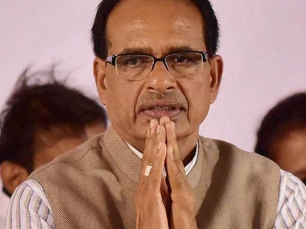 MP Coronavirus News: कोरोना में माता पिता खोने वाले बच्चों को मुफ्त शिक्षा और 5 हजार रुपए हर महीने MP Coronavirus News: कोरोना में माता पिता खोने वाले बच्चों को मुफ्त शिक्षा और 5 हजार रुपए हर महीने