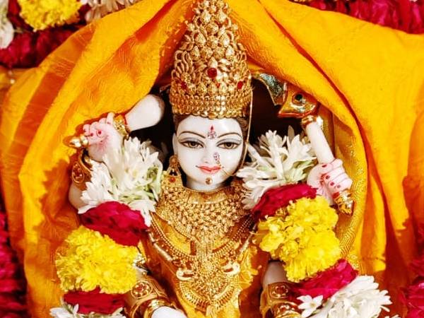 Navratri Essay In Hindi नवरात्रि पर निबंध हिंदी में कैसे लिखें जानिए Navratri Essay In Hindi नवरात्रि पर निबंध हिंदी में कैसे लिखें जानिए