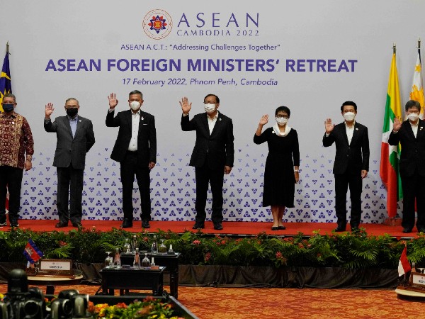 ASEAN: क्या है आसियान, कब हुई इसकी स्थापना और भारत से संबंध ASEAN: क्या है आसियान, कब हुई इसकी स्थापना और भारत से संबंध
