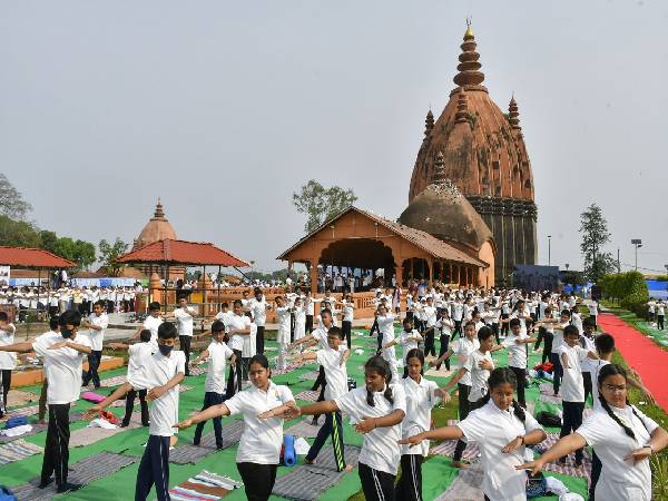 International Yoga Day 2022 Theme: अंतर्राष्ट्रीय योग दिवस 2022 की थीम, इतिहास, महत्व और तथ्य International Yoga Day 2022 Theme: अंतर्राष्ट्रीय योग दिवस 2022 की थीम, इतिहास, महत्व और तथ्य