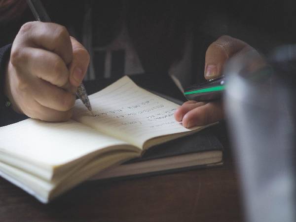 बीए फंक्शनल इंग्लिश में करियर (Career in BA Functional English After 12th) बीए फंक्शनल इंग्लिश में करियर (Career in BA Functional English After 12th)
