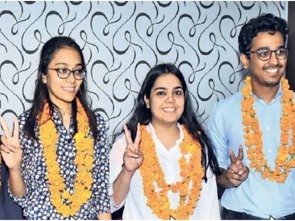 ICAI CA Result 2022 जयपुर के गोयल ने गाड़े झंडे, रक्षिता वंदिता ने किया नाम रोशन ICAI CA Result 2022 जयपुर के गोयल ने गाड़े झंडे, रक्षिता वंदिता ने किया नाम रोशन