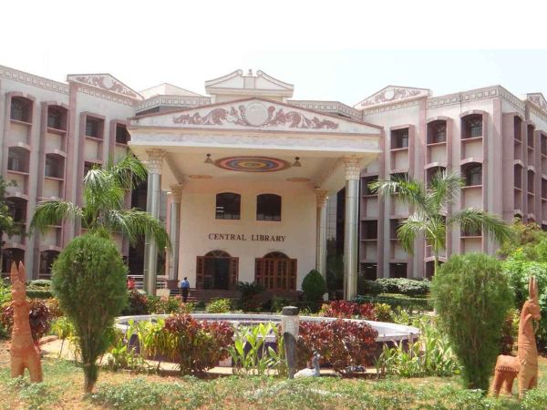 1. राष्ट्रीय प्रौद्योगिकी संस्थान तिरुचिरापल्ली
