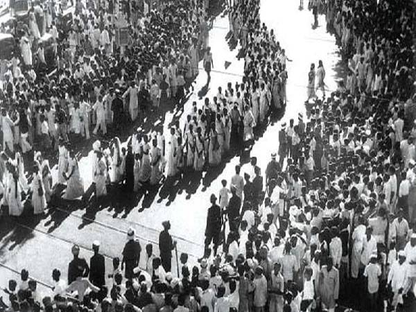 अगस्त क्रांति: भारत छोड़ो आंदोलन ने कैसे भरा लोगों में जोश जानिए अगस्त क्रांति: भारत छोड़ो आंदोलन ने कैसे भरा लोगों में जोश जानिए