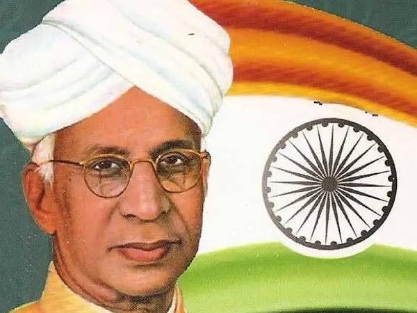 Speech On Sarvepalli Radhakrishnan Par Bhashan 10 Lines In Hindi Teachers Day: शिक्षक दिवस पर भाषण 4