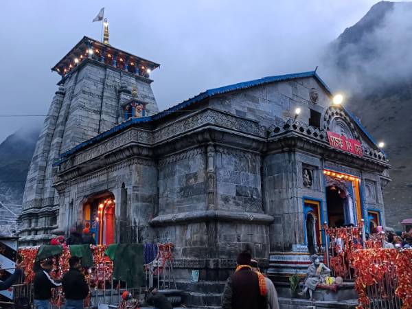 Uttarakhand Foundation Day 2022: जानिए उत्तराखंड राज्य के गठन और स्थापना के बारे में Uttarakhand Foundation Day 2022: जानिए उत्तराखंड राज्य के गठन और स्थापना के बारे में