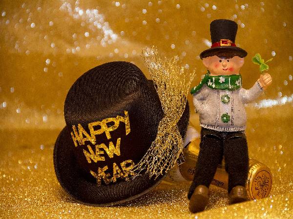 Happy New Year 2023: स्कूल में नया साल मनाने के लिए टॉप Ideas Happy New Year 2023: स्कूल में नया साल मनाने के लिए टॉप Ideas