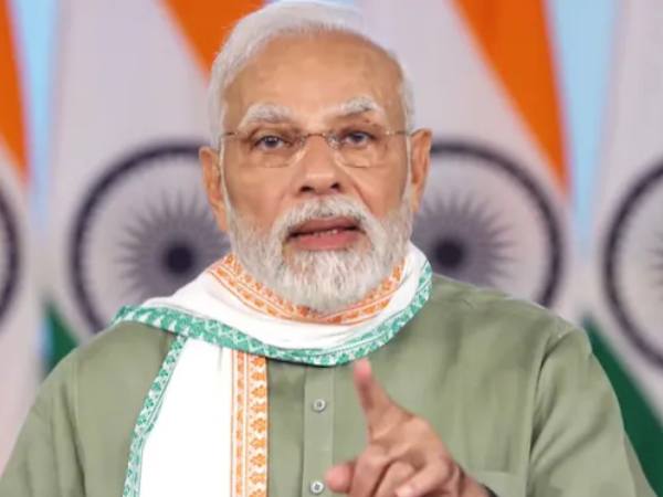 BF7 को लेकर PM Modi की हाई लेवल मीटिंग, सरकार उठा सकती है ये 7 बड़े कदम BF7 को लेकर PM Modi की हाई लेवल मीटिंग, सरकार उठा सकती है ये 7 बड़े कदम