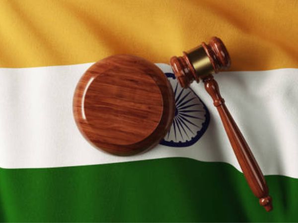 Republic Day 2023: भारतीय संविधान के प्रमुख संशोधनों की सूची Republic Day 2023: भारतीय संविधान के प्रमुख संशोधनों की सूची